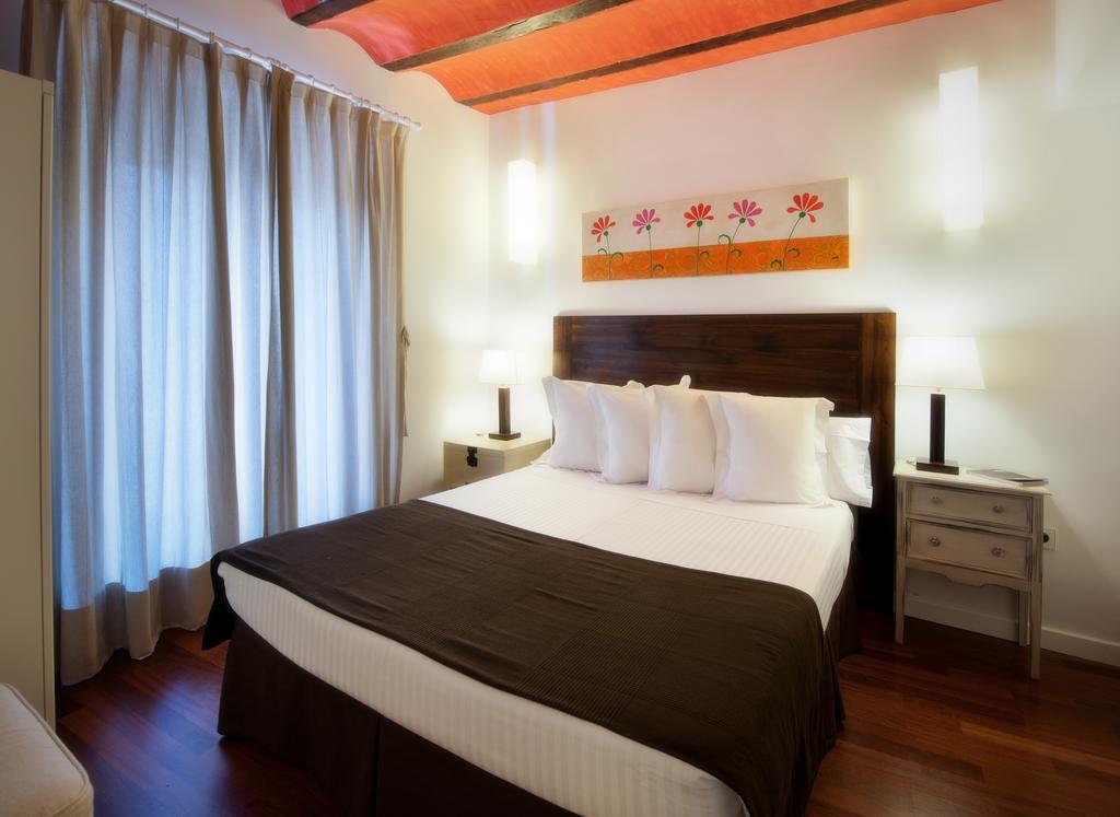 Apartamentos Abad Toledo Phòng bức ảnh
