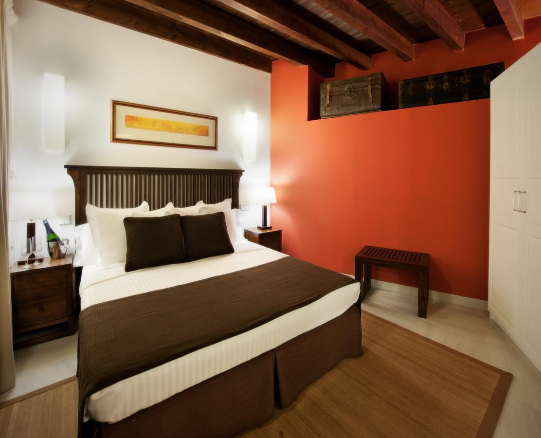 Apartamentos Abad Toledo Phòng bức ảnh